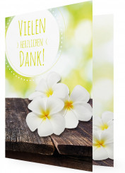 Vorlage Dankeskarte Geburtstag, weiße Blüten auf Holz