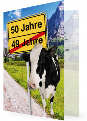 Witzige Einladung zum 50. Geburtstag, Ortsschild mit Alter, Kuh und Landschaft